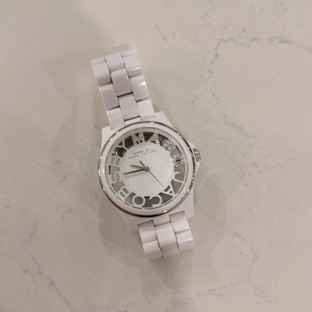 MARC BY MARC JACOBS (MBM4571) WHITE ACRYLIC WATCH